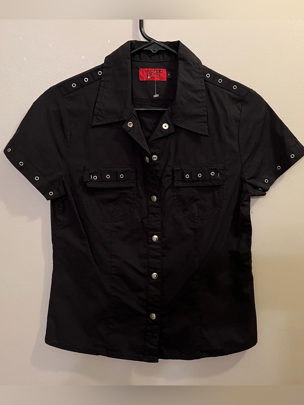 Vintage Tripp NYC Button Up Stretchy Top w Grommet Detail sz Medium